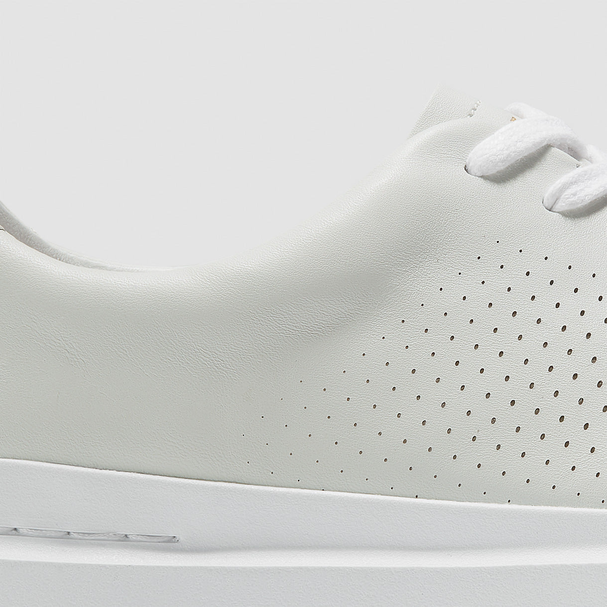 Men's GrandPrø Rally Laser Cut Sneakers