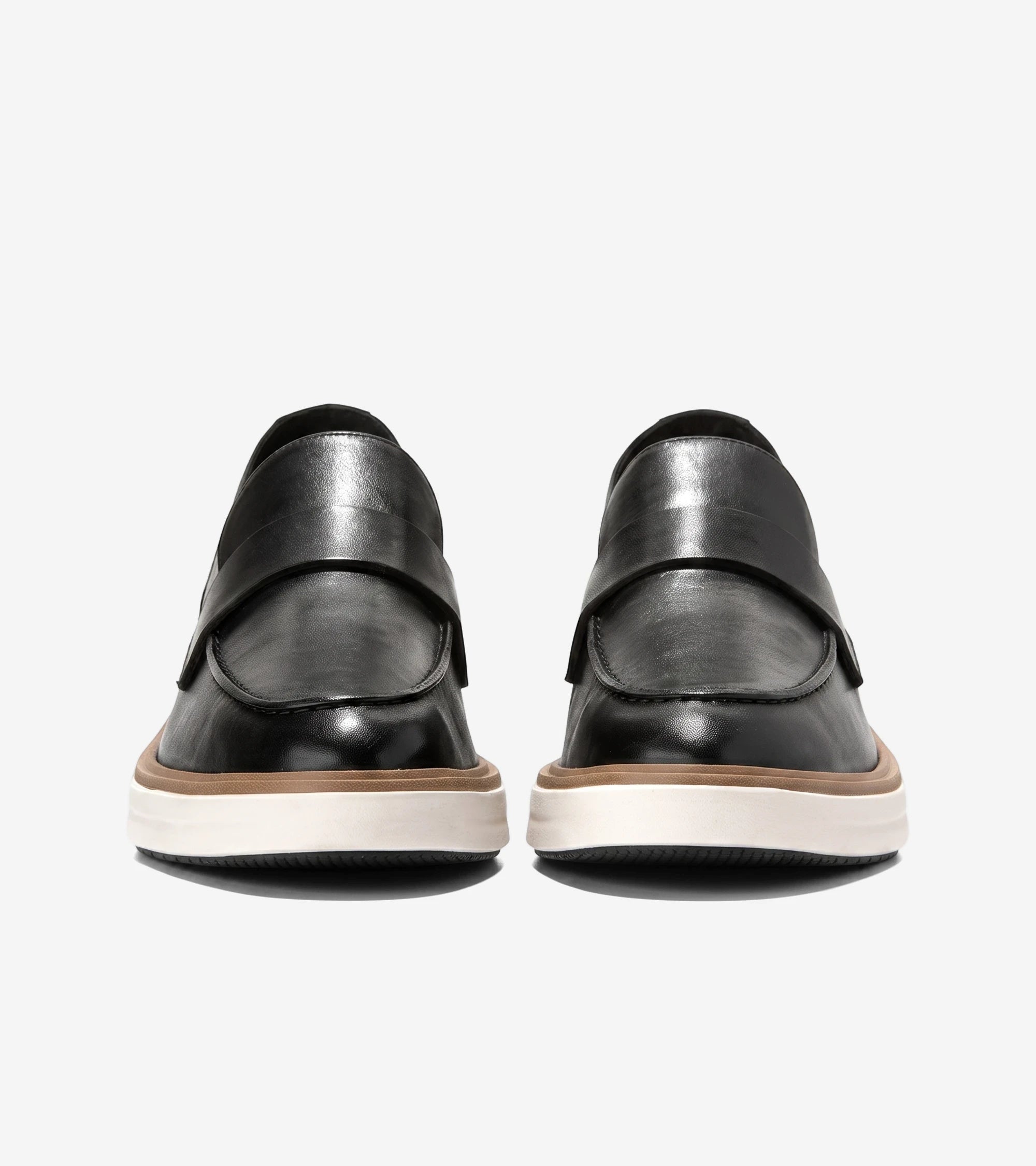 Women's OriginalGrand CitySpectre loafers in black leather, presented in a front view with white and brown soles.